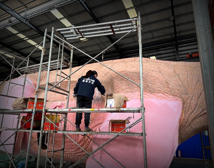 Find a animatronic dinosaur  Manufacturer.JPG