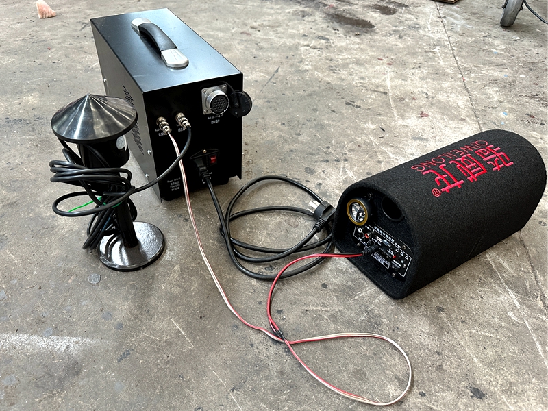 Unpack and locate these items Unpack and locate these items