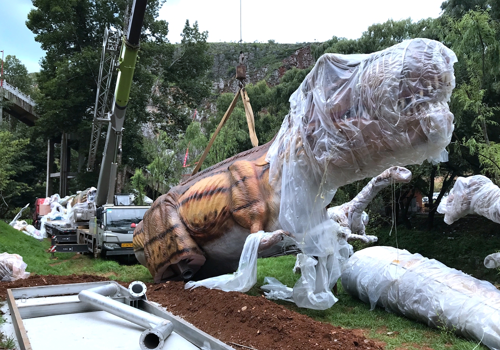 Animatronic dinosaurs before the protective materials are removed Animatronic dinosaurs before the protective materials are removed