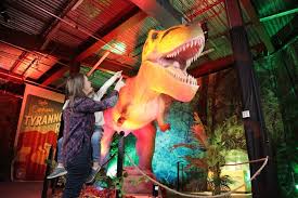 What shipping methods work for animatronic dinosaurs 5 transportation solutions.jpg