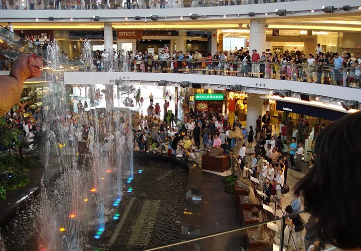 Dinosaur exhibition with musical fountain
