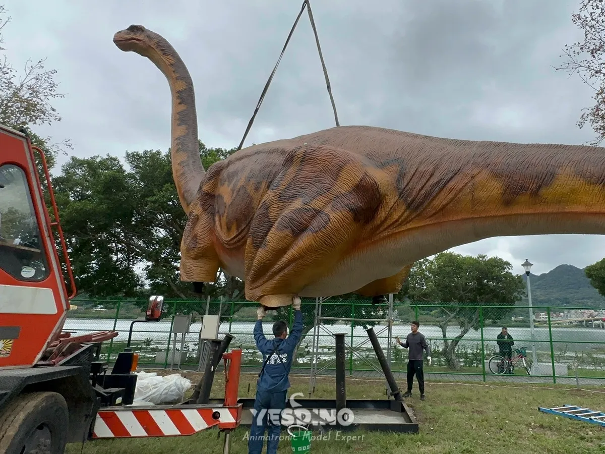 Assembly process of giant dinosaur legs Assembly process of giant dinosaur legs