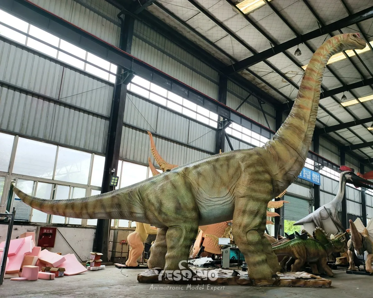 Animatronic Brachiosaurus