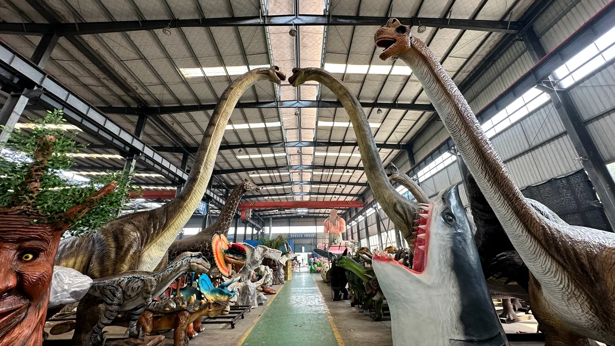 Finished animatronic dinosaurs displayed in the YESDINO factory showroom